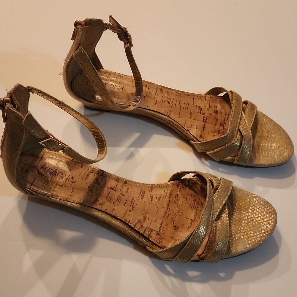 Merona Gold Ankle-Strap Sandals 9